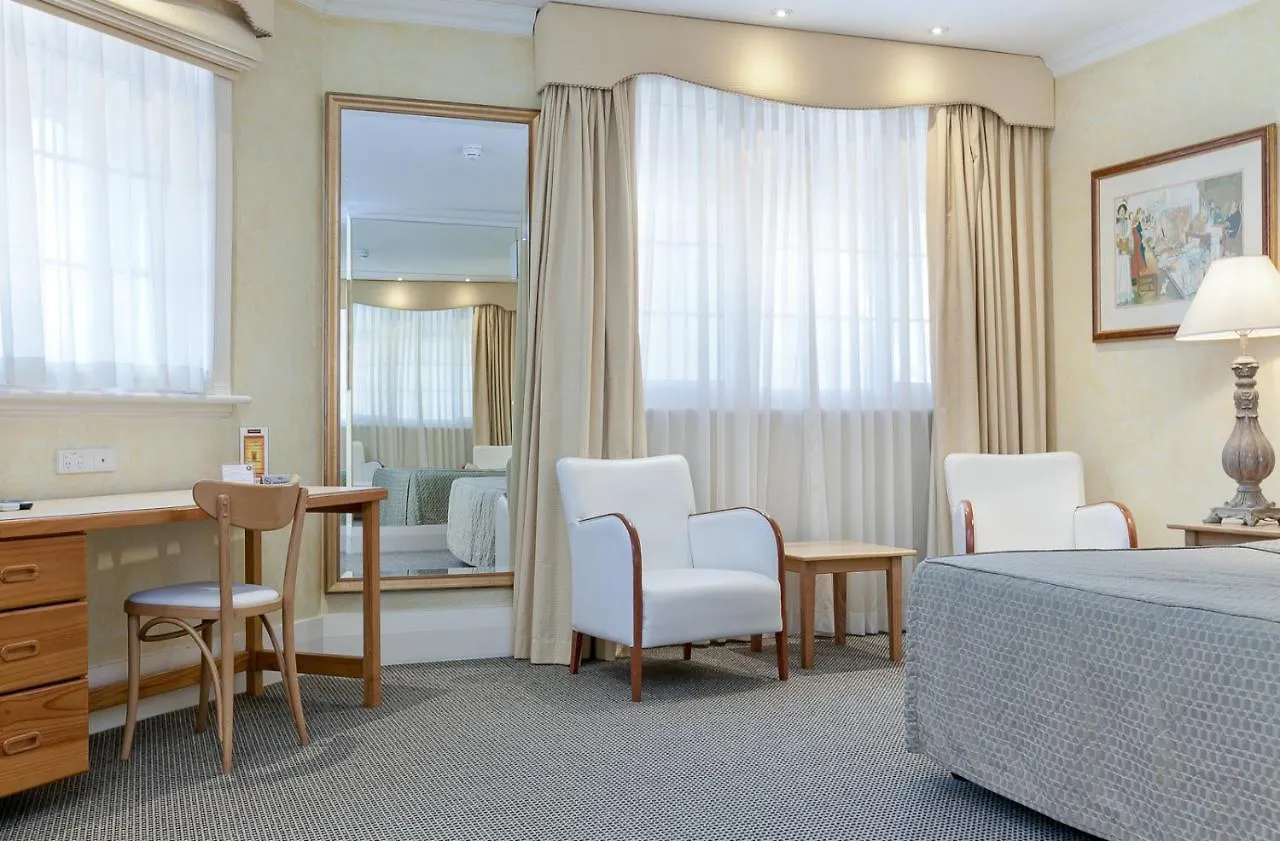 ****  European Hotel Perth Australia